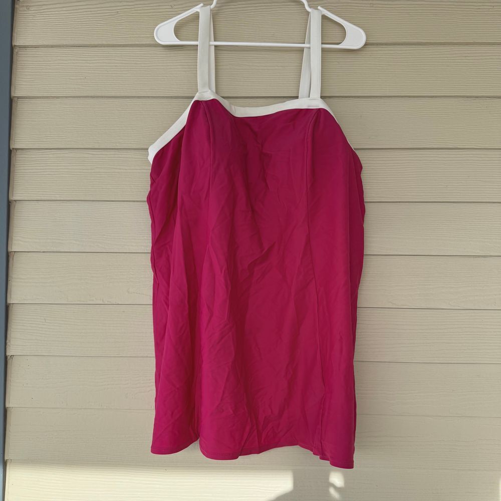 Swim 365 Princess Seam Pink Swimsuit Built-in Bra Athletic Swimming‎ Size 24